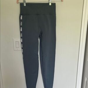 PINK Victoria's Secret Women’s Charcoal Leggings Size Medium